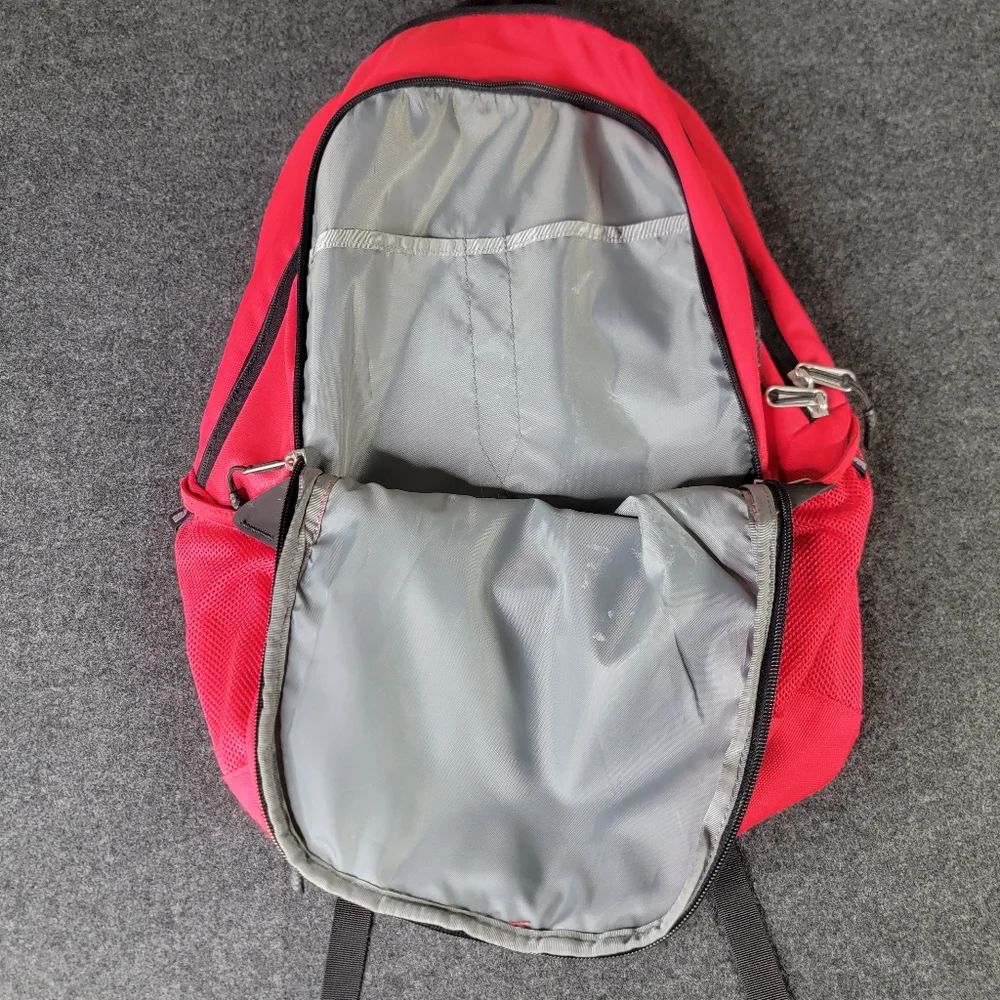 The North Face Wasatch Backpack Pink Grey Black Bottle Pockets Zippers Storage